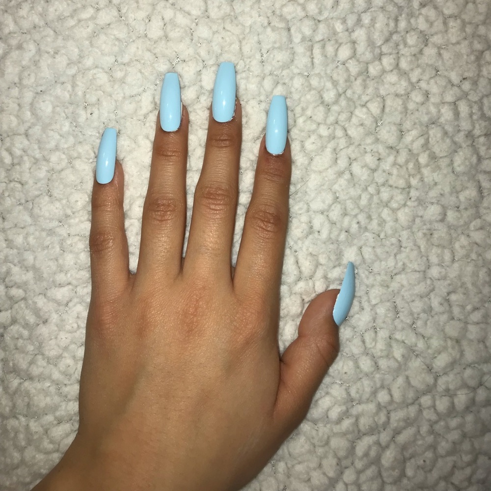 BABY BLUE ICY COFFIN STICK ON NAILS
